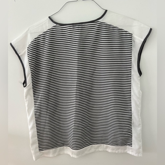 The Limited white and gray work blouse size large - Picture 3 of 3